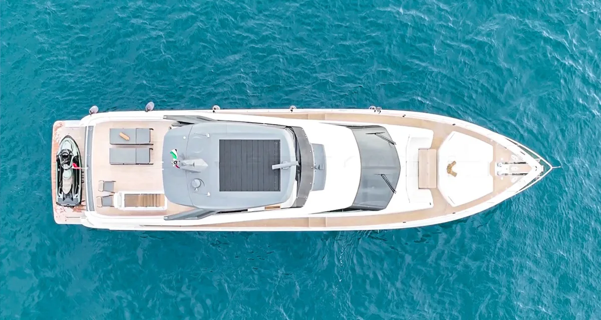 Ferretti 780