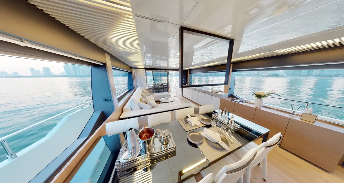 Ferretti 780