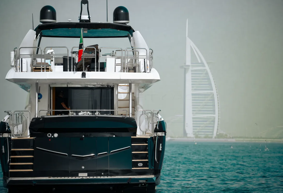 Sunseeker 90