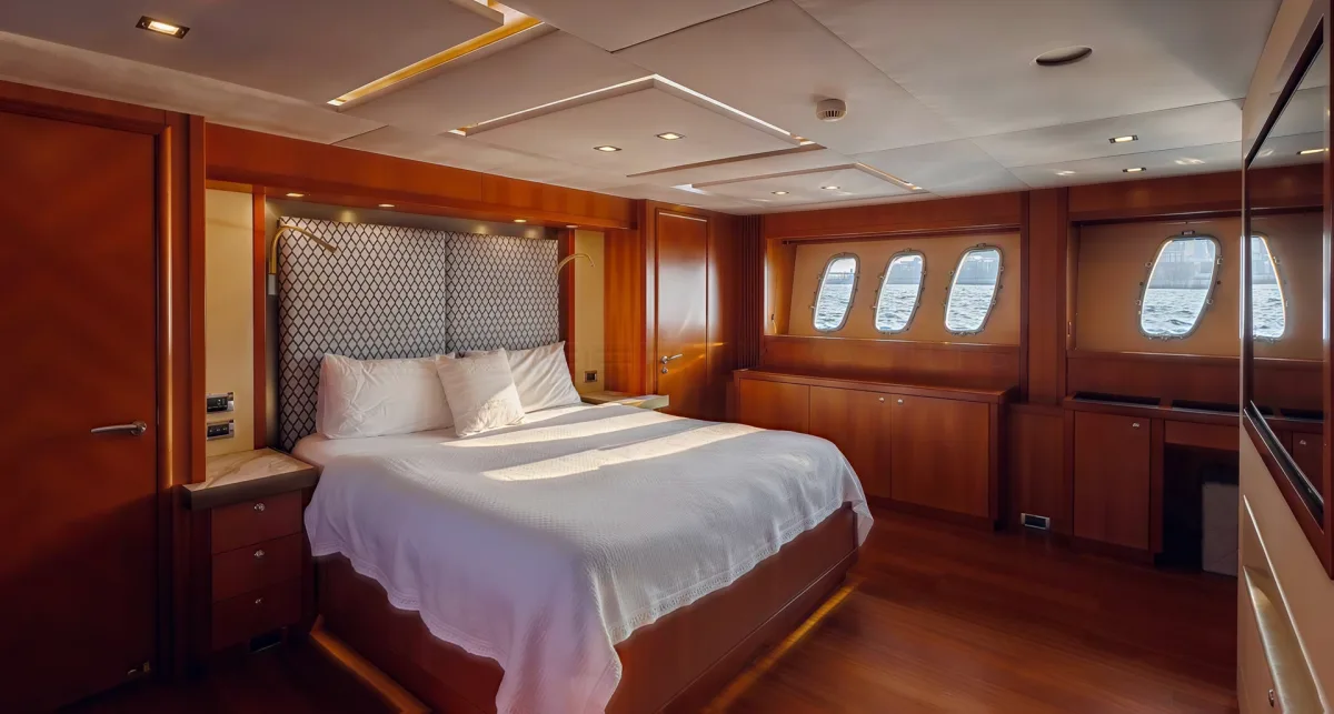 Sunseeker Predator 108
